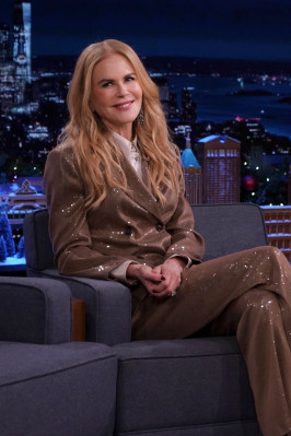 Nicole Kidman - The Tonight Show with Jimmy Fallon 12/08/2021