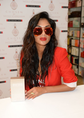 Nicole Scherzinger – Promote Her New Perfume Chosen in Manchester