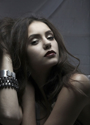 Nina Dobrev pic #476840