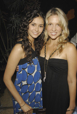 Nina Dobrev pic #314609