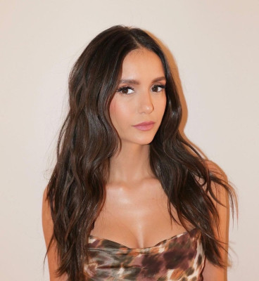 Nina Dobrev