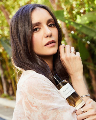 Nina Dobrev