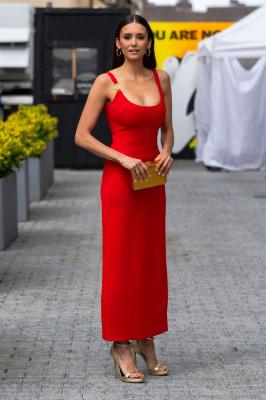 Nina Dobrev
