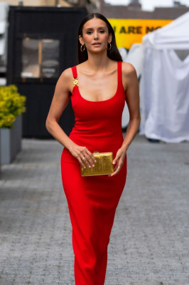 Nina Dobrev