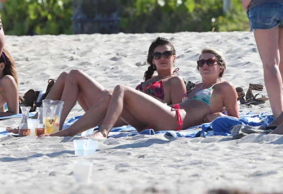 Nina Dobrev pic #630643