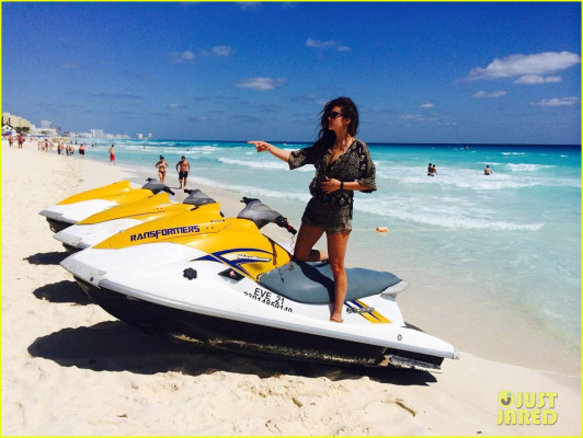 photo 3 in Nina Dobrev gallery [id711453] 2014-03-20 00:00:00