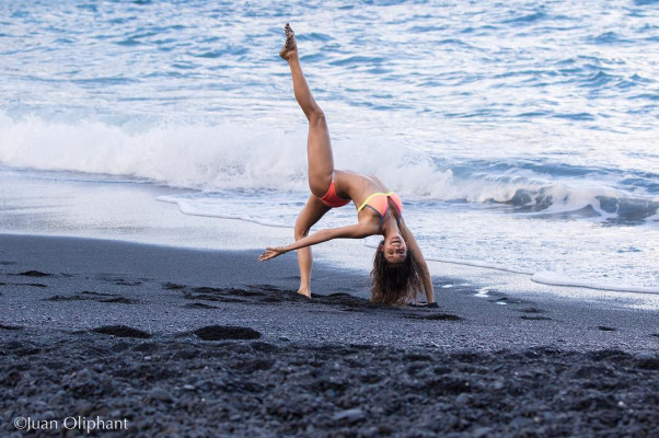 Nina Dobrev pic #868032