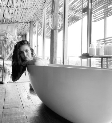 Nina Dobrev pic #1254417