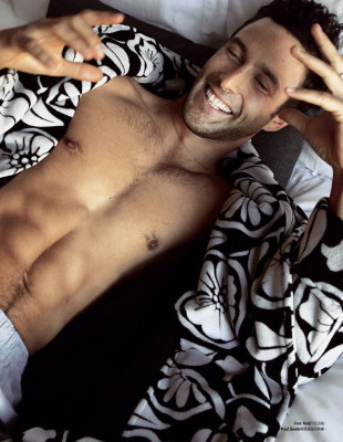 Noah Mills pic #408295