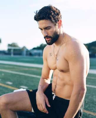 Noah Mills - Athletic Line 