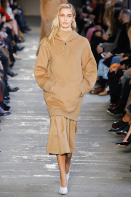 Noel Berry - Max Mara Fall/Winter 2017 Fashion Show in Milan
