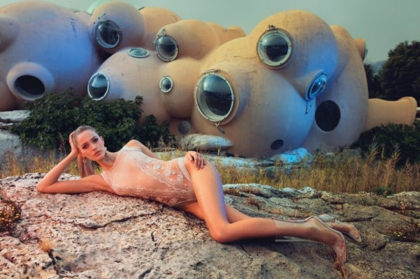 NOEL BERRY in Grazia Magazine, Russia 2019