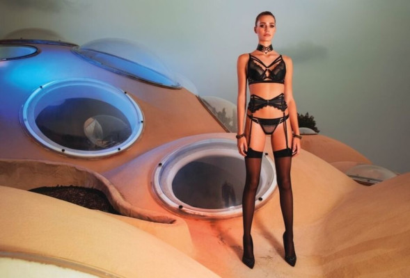 NOEL BERRY in Grazia Magazine, Russia 2019