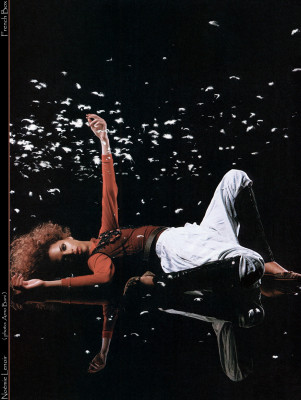photo 4 in Noemie Lenoir gallery [id14568] -0001-11-30 00:00:00