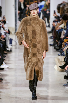 Noortje Haak - Akris Fall/Winter 2021 Fashion Show in Paris