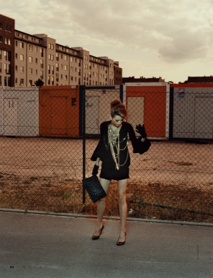 Noot (Renata) Seear ~ Elle Italia September 2008 by Luis Sanchis