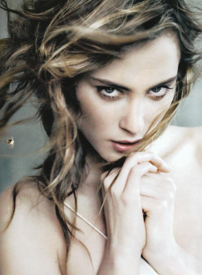 Nora Arnezeder pic #414033