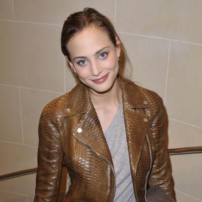 Nora Arnezeder pic #717700