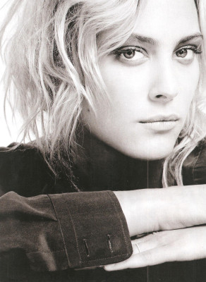 Nora Arnezeder pic #690824