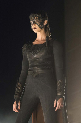 Odette Annable - Supergirl - Stills
