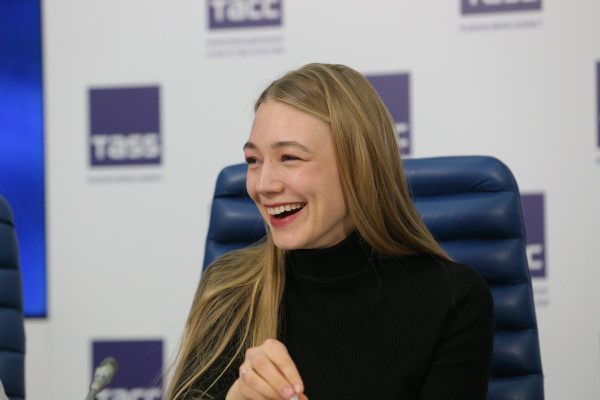 Оксана Акиньшина на пресс-конференции фильма &quot;Рассвет&quot; 23/01/19