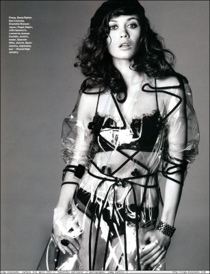 Olga Kurylenko pic #255104