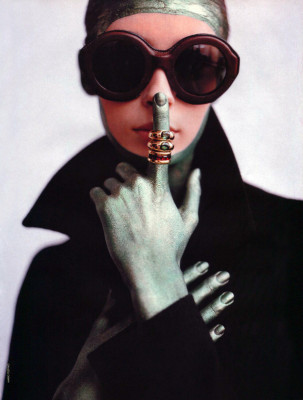 Olga Pantushenkova ~ Glamour France November 1993 by Mario Testino