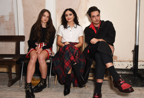 Olivia Cooke - Burberry Show 09/16/2017