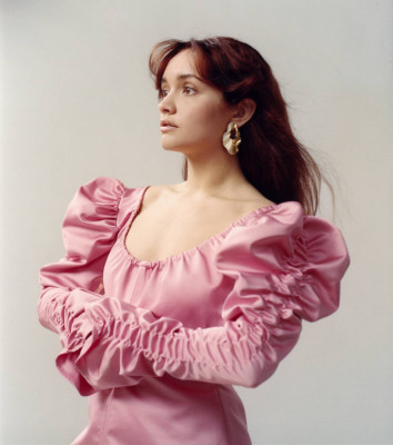 Olivia Cooke - ContentMode Magazine Winter 2021