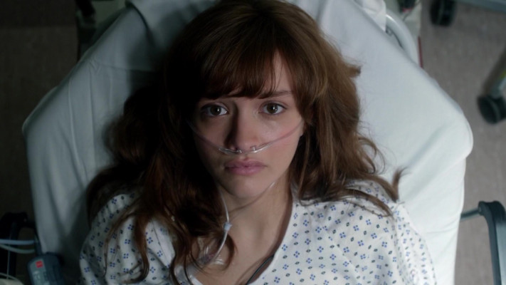 Olivia Cooke - Bates Motel (2016) 4x01 &#039;A Danger to Himself and Others&#039;