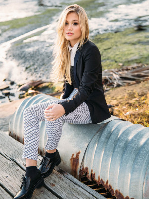 Olivia Holt pic #826178