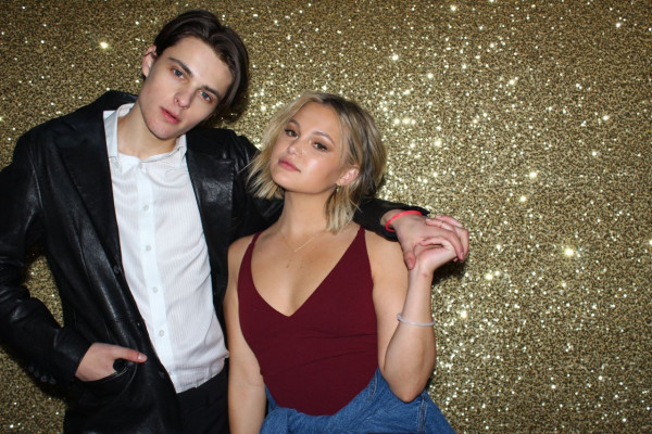 Olivia Holt at a Wedding Photobooth 12/14/2019