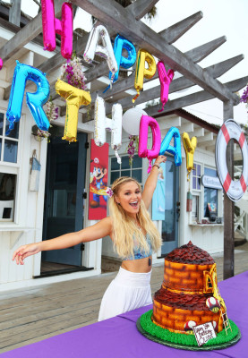 Olivia Holt pic #828790
