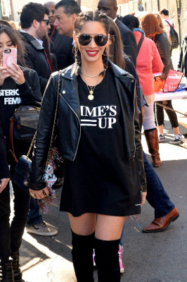 Olivia Munn – 2018 Women’s March in LA