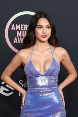 Olivia Rodrigo - 49th Annual American Music Awards in Los Angeles 11/21/2021
