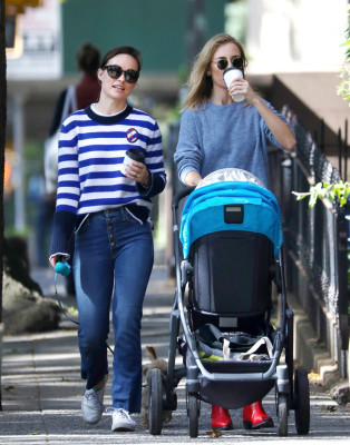 Olivia Wilde – Walking Her Dog in a Park in NYC