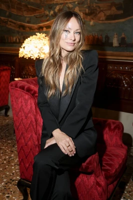 Olivia Wilde - &#039;Variety&#039; Dinner in Venice 09/05/2022