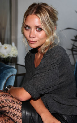 photo 23 in Olsen Twins gallery [id322618] 2010-12-07 00:00:00