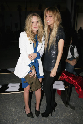 photo 22 in Olsen Twins gallery [id138035] 2009-03-02 00:00:00