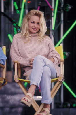 Pamela Anderson pic #765549