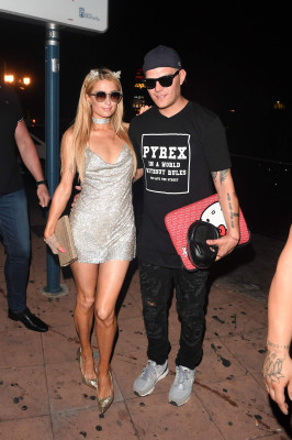 Paris Hilton | Arrives at Mirage in Puerto Banus (Marbella) - Aug 13, 2017