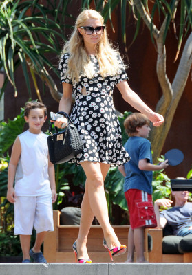 Paris Hilton pic #650160