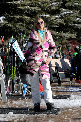 Paris Hilton Skiing in Aspen