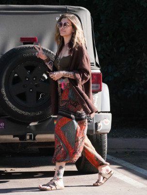 Paris Jackson – Shopping in Sherman Oaks 07/06/2020