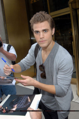 Paul Wesley pic #476533