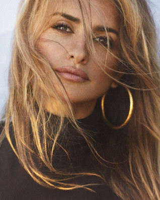 Penélope Cruz by Xavi Gordo for Marie Claire France || Feb 2021