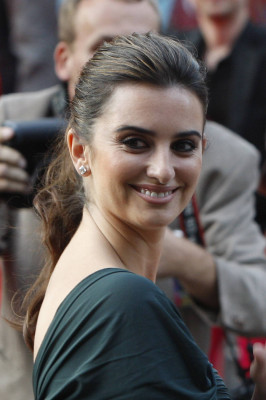 photo 10 in Penelope Cruz gallery [id222878] 2009-12-17 00:00:00