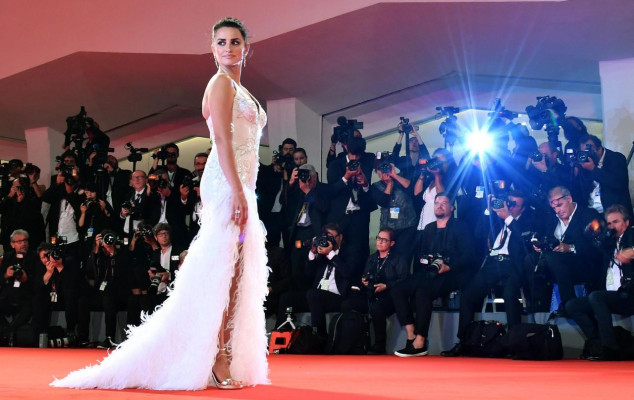Penelope Cruz – “Loving Pablo” Screening at the Venice Film Festival