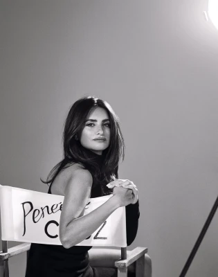 Penelope Cruz by Nico Bustos for El País Semanal (2022) 