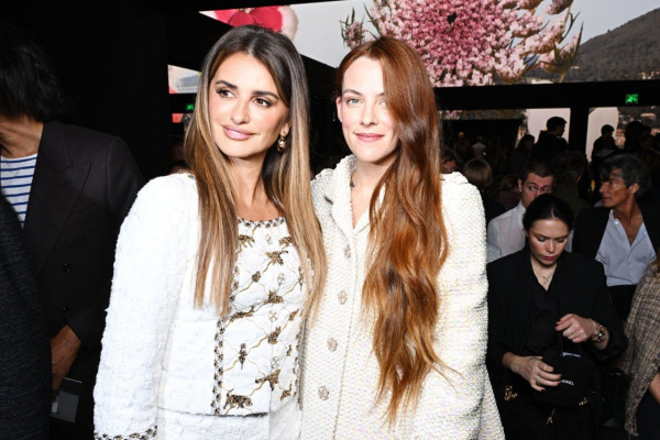 Penelope Cruz for Chanel Show at Paris Fashion Week 10/03/23